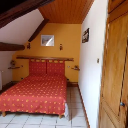 Holiday home La Prune Familiale *